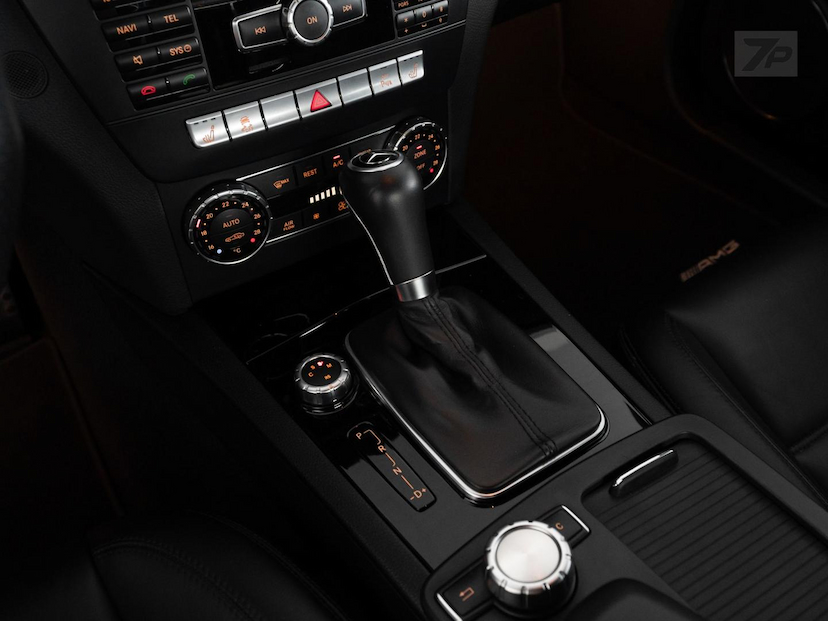 Foto do veículo MERCEDES-BENZ C 63 AMG  2013 62.000 KM 338.500,00