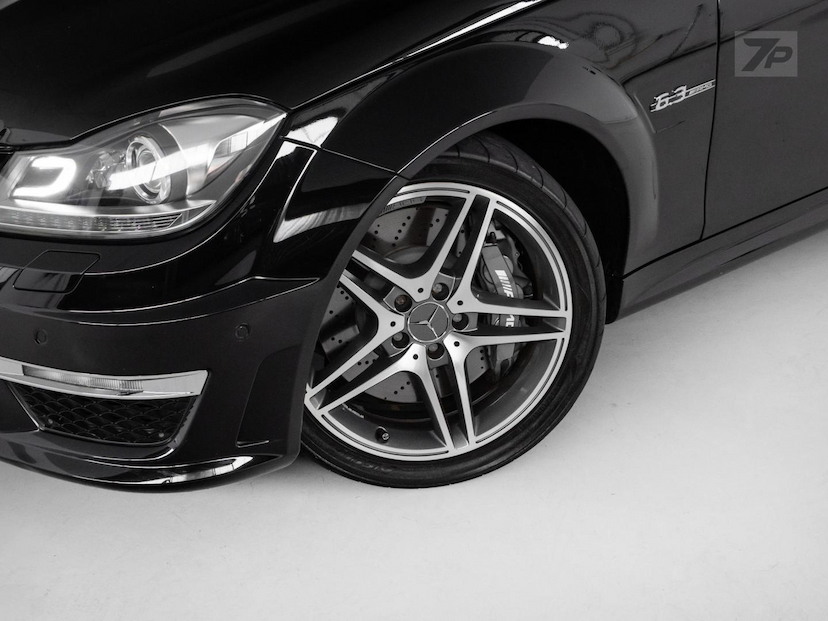 Foto do veículo MERCEDES-BENZ C 63 AMG  2013 62.000 KM 338.500,00