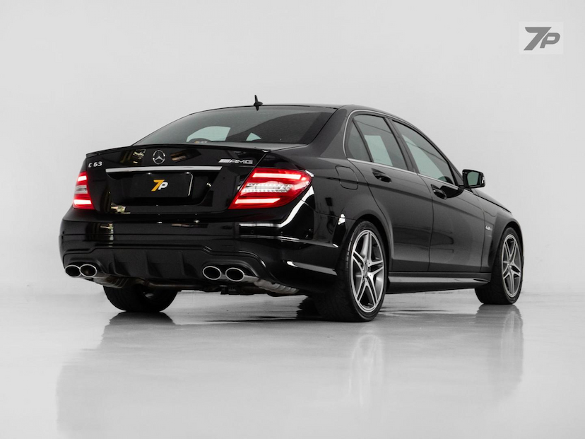 Foto do veículo MERCEDES-BENZ C 63 AMG  2013 62.000 KM 338.500,00