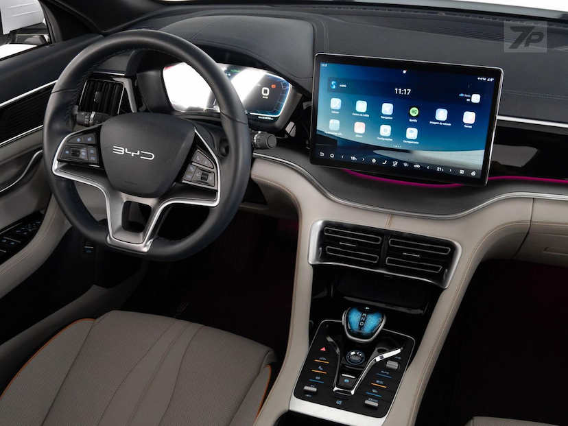 Foto do veículo BYD SONG PLUS  PLUS GS DM 2024 30.838 KM 176.900,00