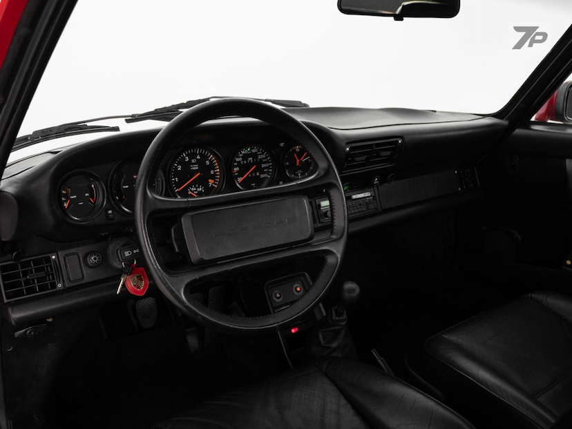 Foto do veículo PORSCHE 911  TURBO 1986 87.610 KM 1.680.000,00