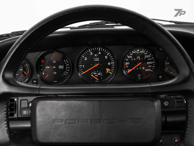 Foto do veículo PORSCHE 911  TURBO 1986 87.610 KM 1.680.000,00
