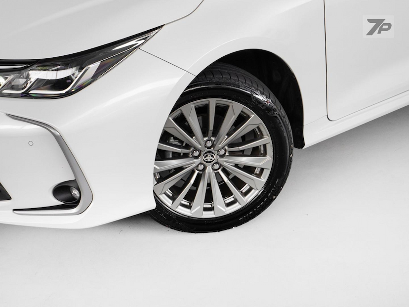 Foto do veículo TOYOTA COROLLA  XEI 20 2024 8.662 KM 147.900,00