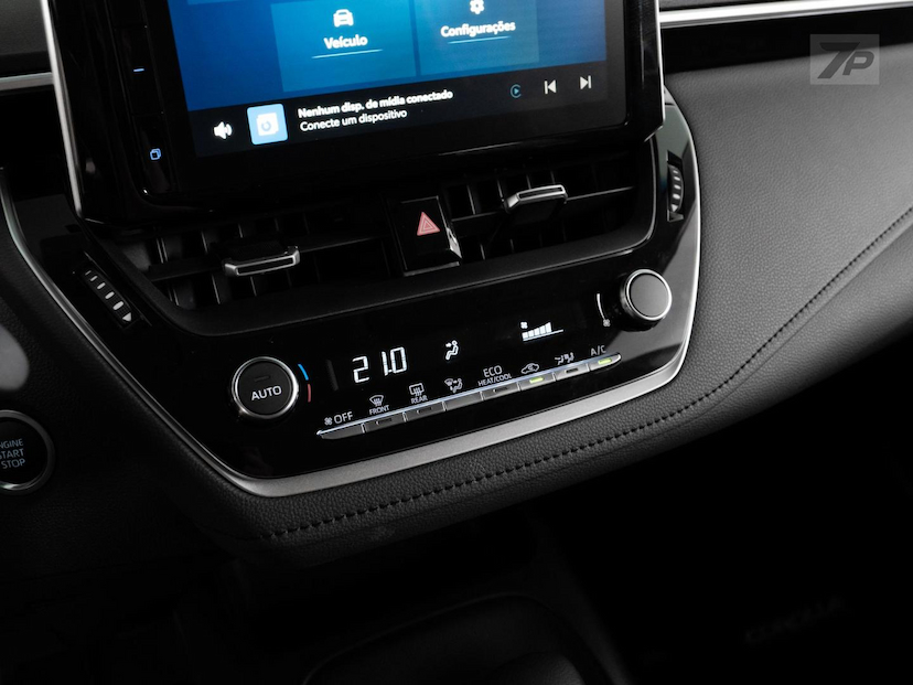 Foto do veículo TOYOTA COROLLA  XEI 20 2024 8.662 KM 147.900,00