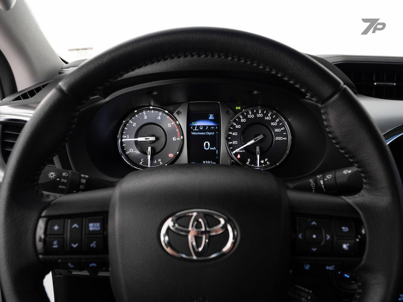 Foto do veículo TOYOTA HILUX  CDSRXA4RD 2025 9.400 KM 324.000,00
