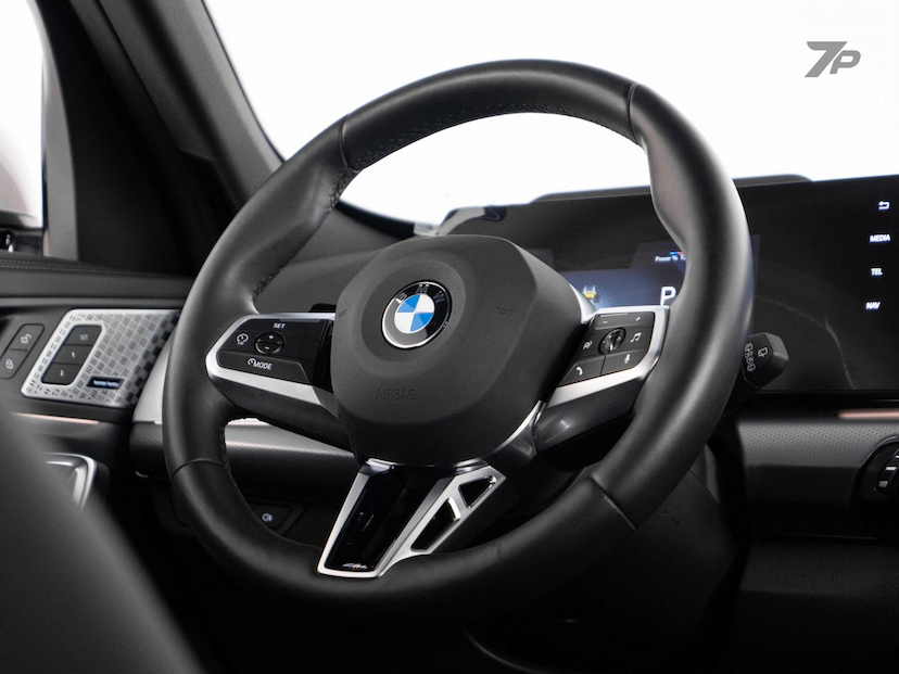 Foto do veículo BMW X1  S20I M SPORT 2025 15.180 KM 339.000,00
