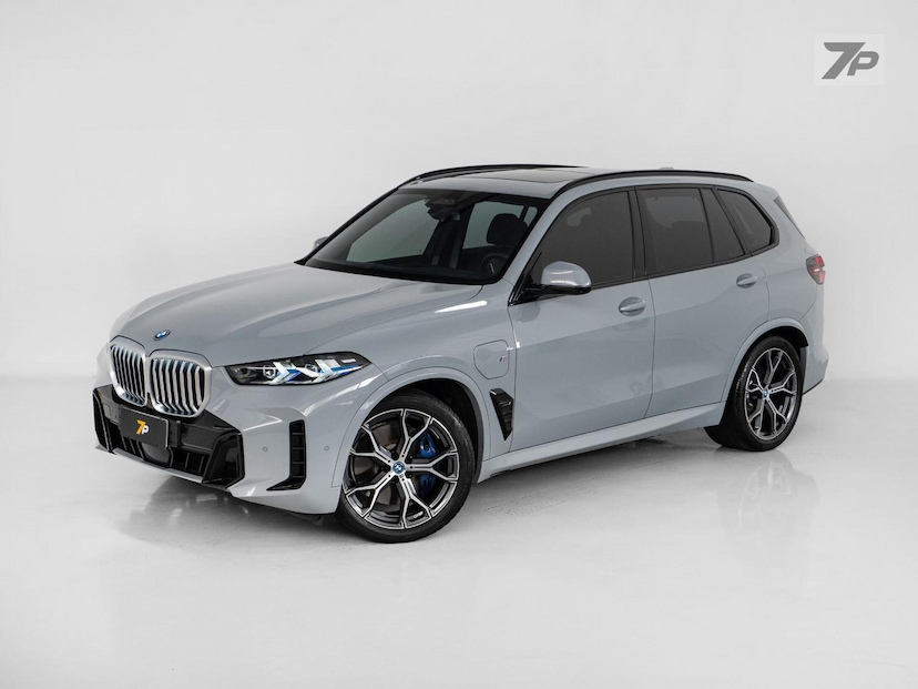 Foto do veículo BMW X5  XDRIVE50E MSP 2024 26.115 KM 589.000,00
