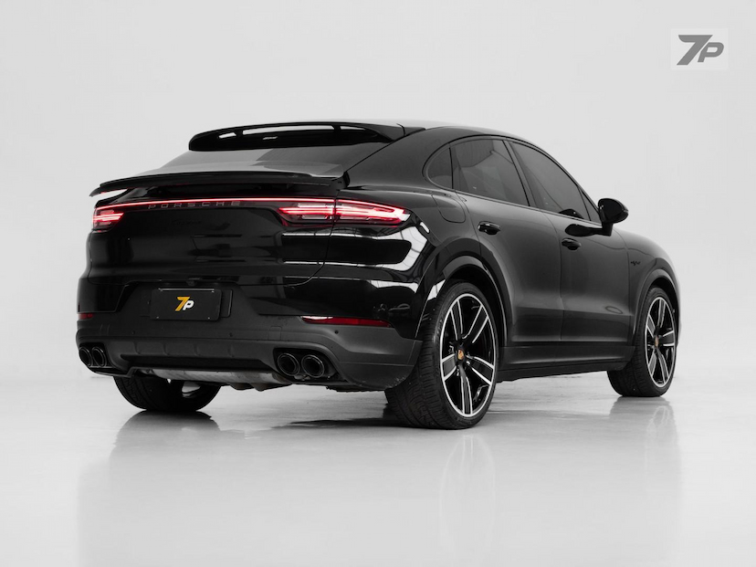 Foto do veículo PORSCHE CAYENNE  CP PHE 2022 26.000 KM 728.500,00