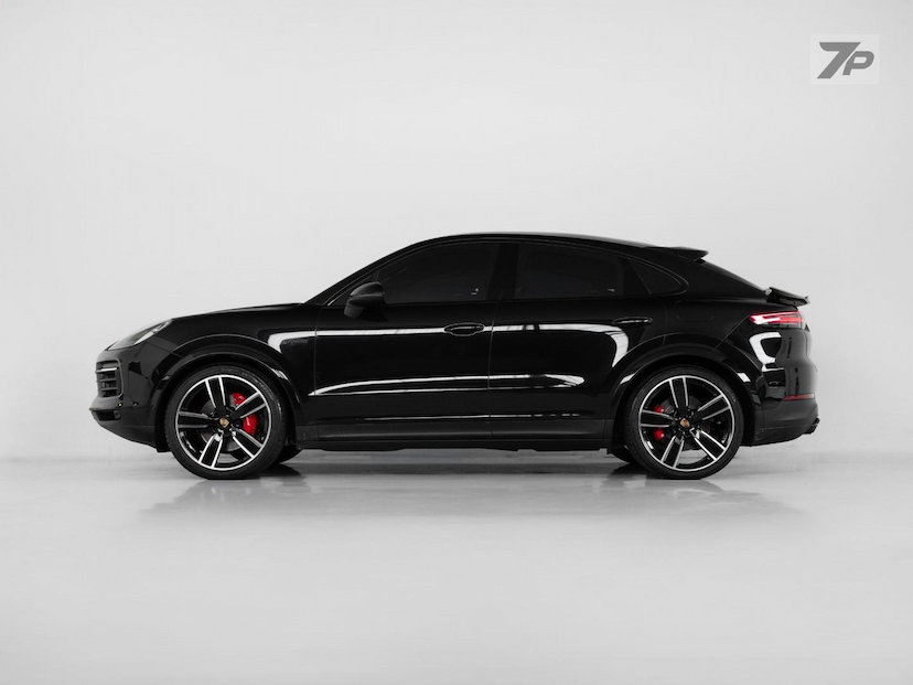 Foto do veículo PORSCHE CAYENNE  CP PHE 2022 26.000 KM 728.500,00
