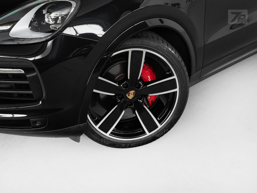 Foto do veículo PORSCHE CAYENNE  CP PHE 2022 26.000 KM 728.500,00