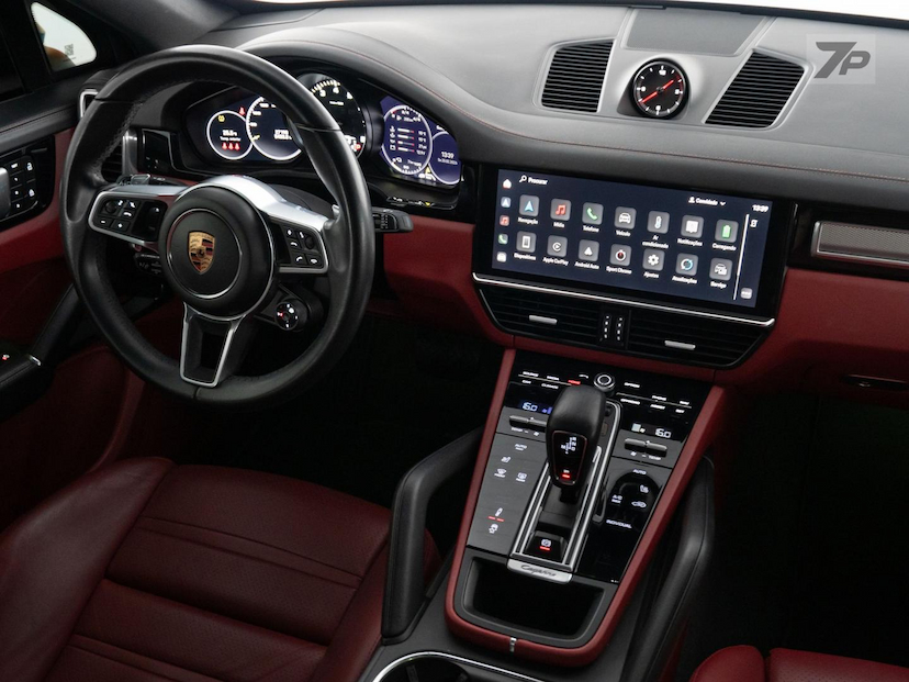 Foto do veículo PORSCHE CAYENNE  CP PHE 2022 26.000 KM 728.500,00