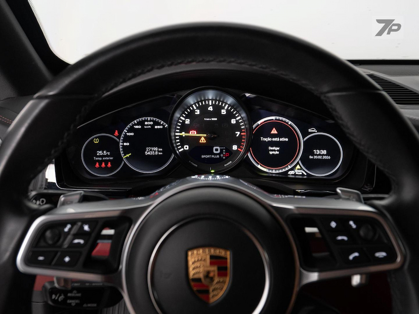 Foto do veículo PORSCHE CAYENNE  CP PHE 2022 26.000 KM 728.500,00