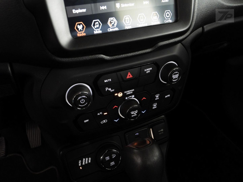 Foto do veículo JEEP RENEGADE  LNGTD AT D 2021 69.493 KM 102.900,00
