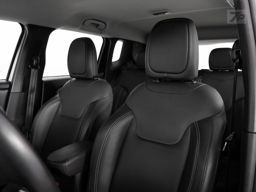 Foto do veículo JEEP RENEGADE  LNGTD AT D 2021 69.493 KM 102.900,00