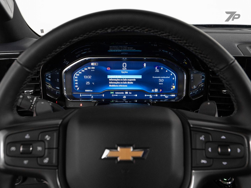 Foto do veículo CHEVROLET SILVERADO  HC 2024 23.201 KM 399.000,00