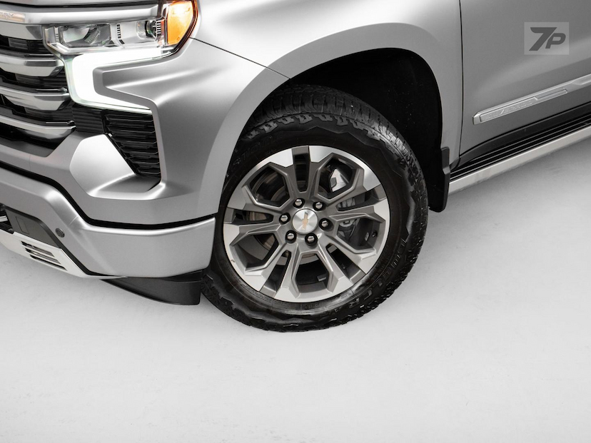 Foto do veículo CHEVROLET SILVERADO  HC 2024 23.201 KM 399.000,00