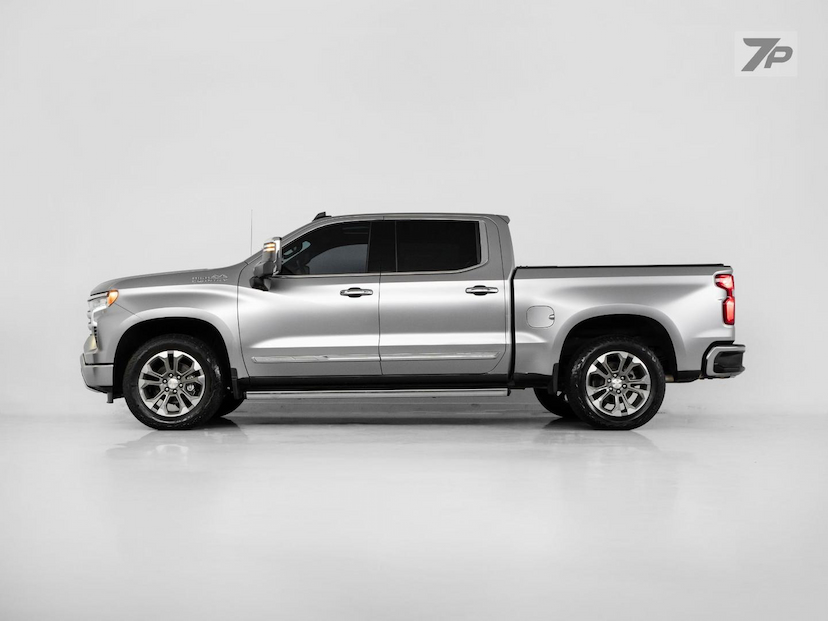 Foto do veículo CHEVROLET SILVERADO  HC 2024 23.201 KM 399.000,00