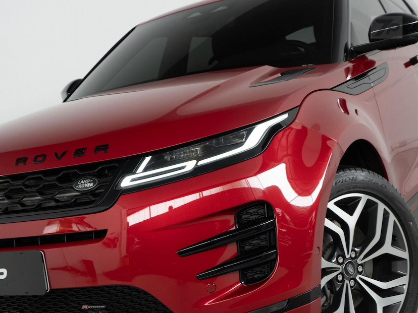 Foto do veículo LAND ROVER RANGE ROVER EVOQUE P250FF HSERD 2023 15.373 KM 300.000,00