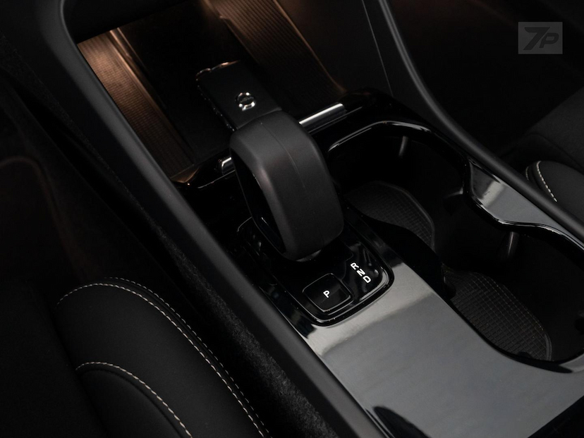 Foto do veículo VOLVO XC40 XC 40 RECHARGE PE 2023 15.580 KM 219.800,00