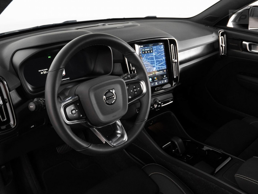 Foto do veículo VOLVO XC40 XC 40 RECHARGE PE 2023 15.580 KM 219.800,00