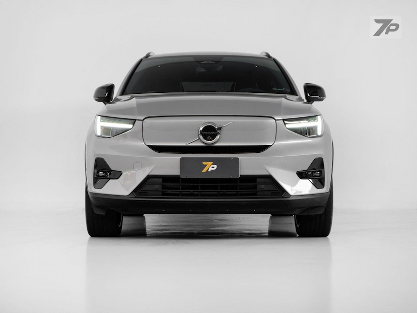 Foto do veículo VOLVO XC40 XC 40 RECHARGE PE 2023 15.580 KM 219.800,00