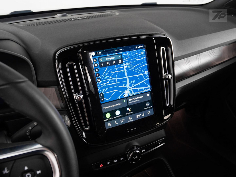 Foto do veículo VOLVO XC40 XC 40 RECHARGE PE 2023 15.580 KM 219.800,00