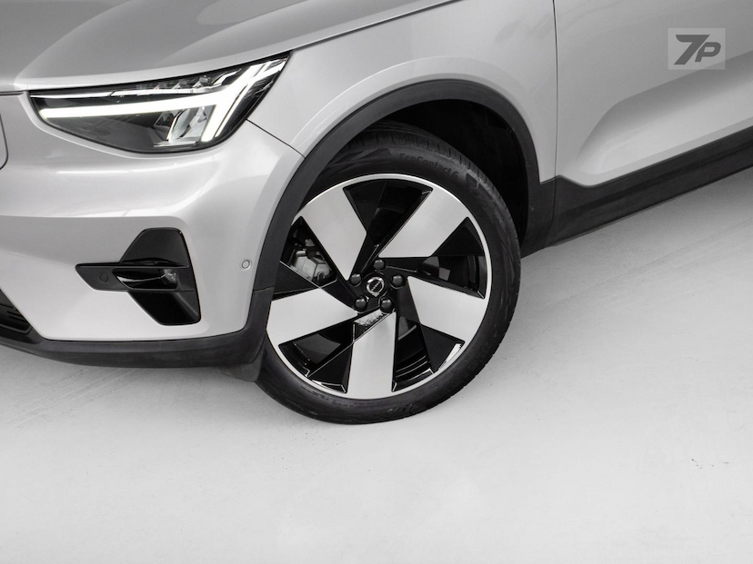 Foto do veículo VOLVO XC40 XC 40 RECHARGE PE 2023 15.580 KM 219.800,00
