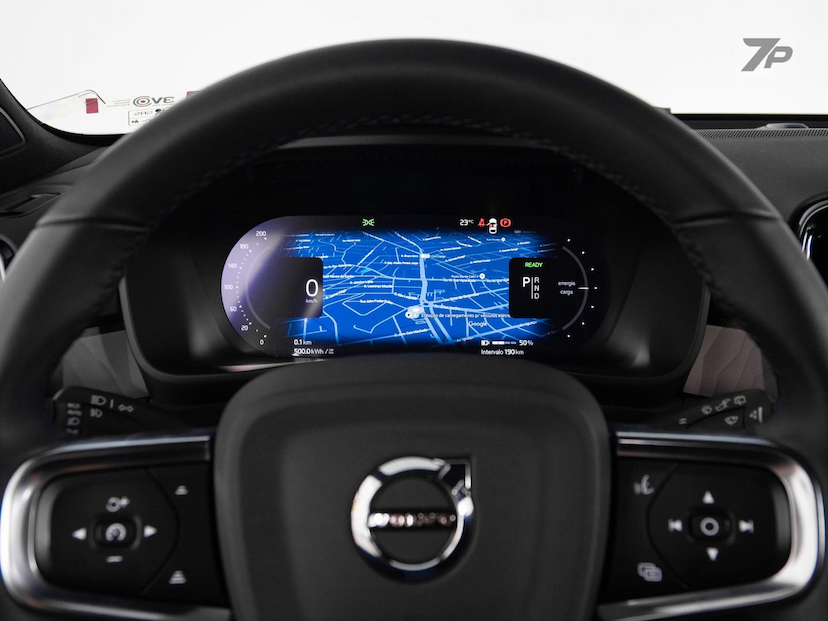Foto do veículo VOLVO XC40 XC 40 RECHARGE PE 2023 15.580 KM 219.800,00