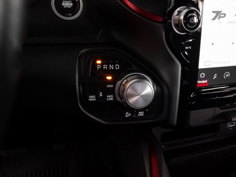 Foto do veículo RAM 1500  REBEL HEMI 2022 31.507 KM 348.500,00