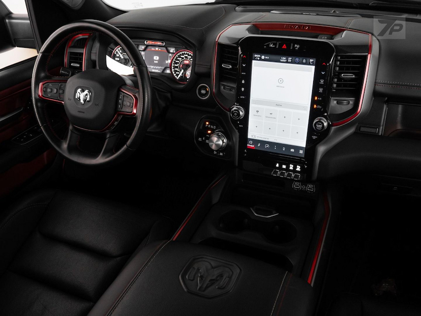 Foto do veículo RAM 1500  REBEL HEMI 2022 31.507 KM 348.500,00