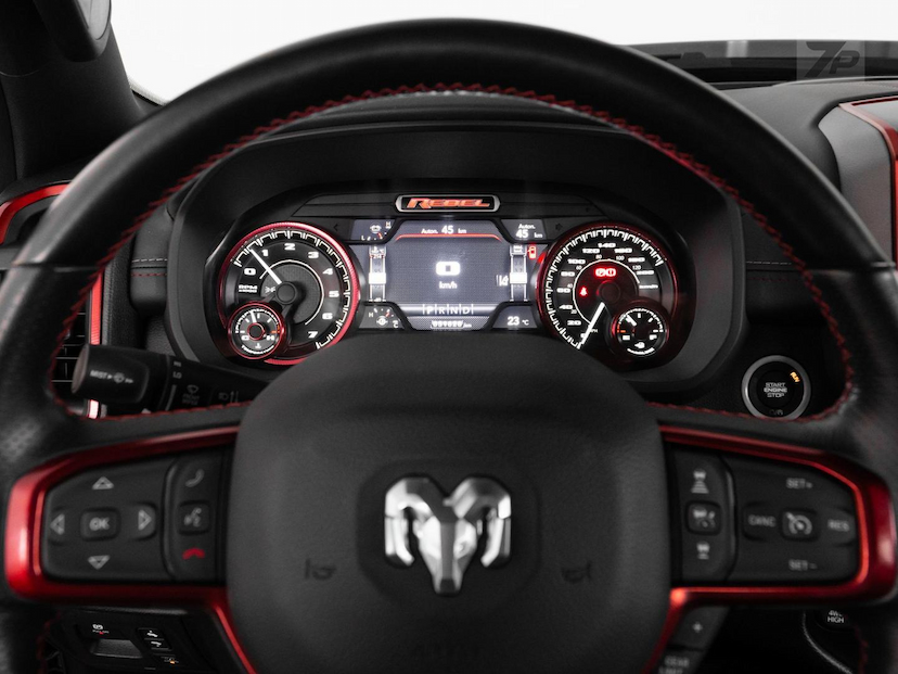 Foto do veículo RAM 1500  REBEL HEMI 2022 31.507 KM 348.500,00