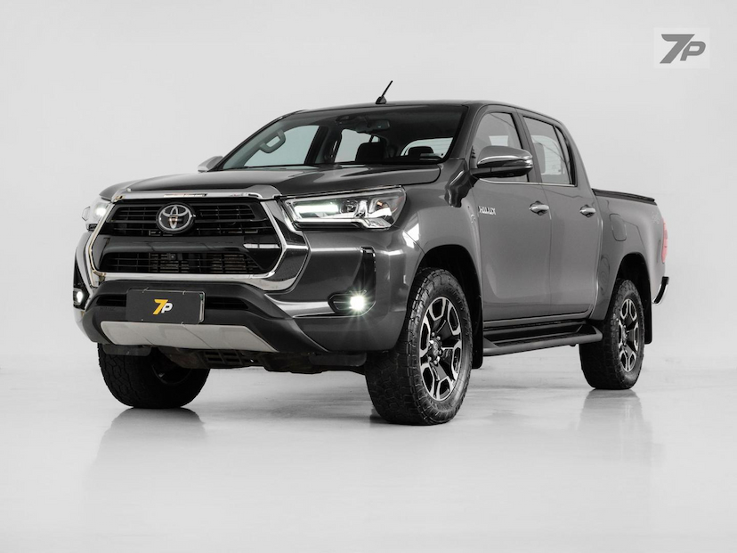 Foto do veículo TOYOTA HILUX  2.8 SRX 4X4 2.8 TDI 16V DIESEL AUT 2023 74.085 KM 248.500,00