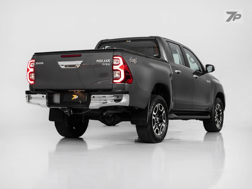 Foto do veículo TOYOTA HILUX  2.8 SRX 4X4 2.8 TDI 16V DIESEL AUT 2023 74.085 KM 248.500,00