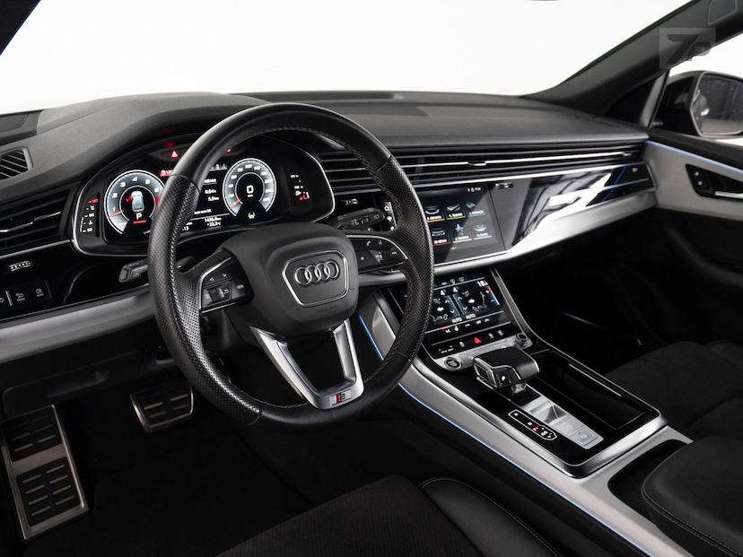 Foto do veículo AUDI Q8  3.0TFSI 2021 36.960 KM 389.000,00