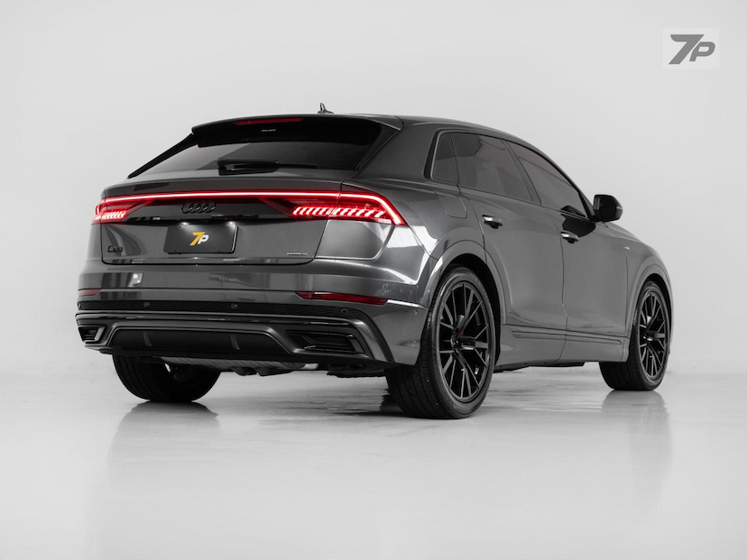 Foto do veículo AUDI Q8  3.0TFSI 2021 36.960 KM 389.000,00