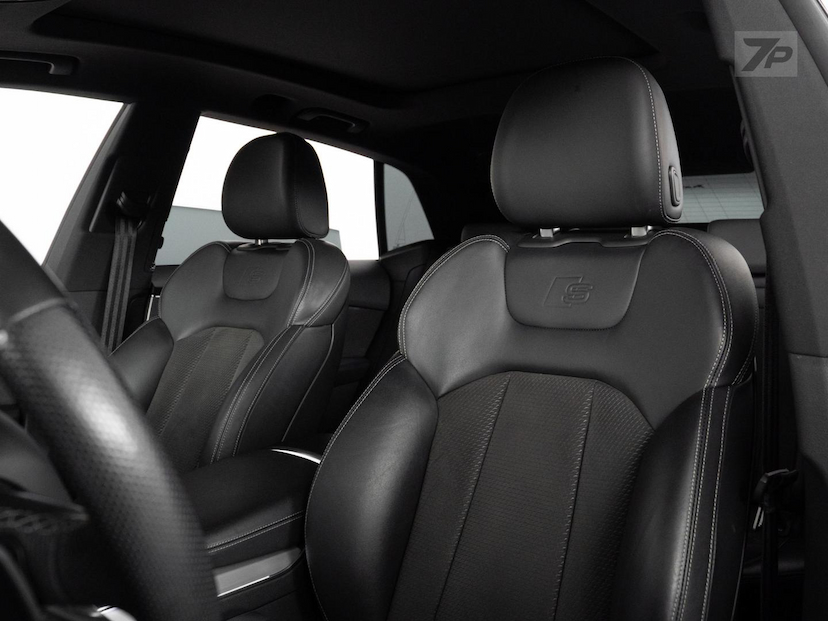 Foto do veículo AUDI Q8  3.0TFSI 2021 36.960 KM 389.000,00