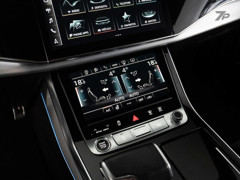 Foto do veículo AUDI Q8  3.0TFSI 2021 36.960 KM 389.000,00