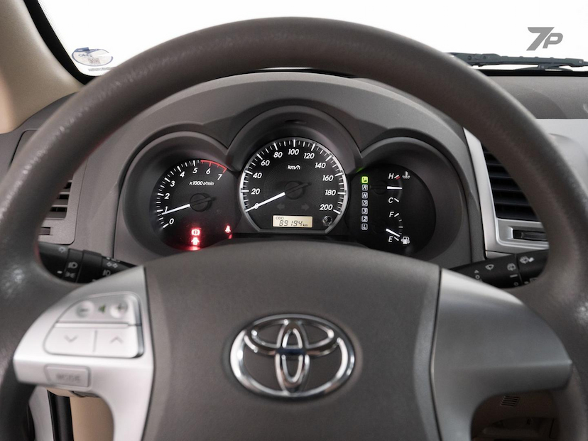 Foto do veículo TOYOTA HILUX  SW4 SR 4X2 2.7/ 2.7 FLEX 16V AUT 2013 89.194 KM 119.500,00