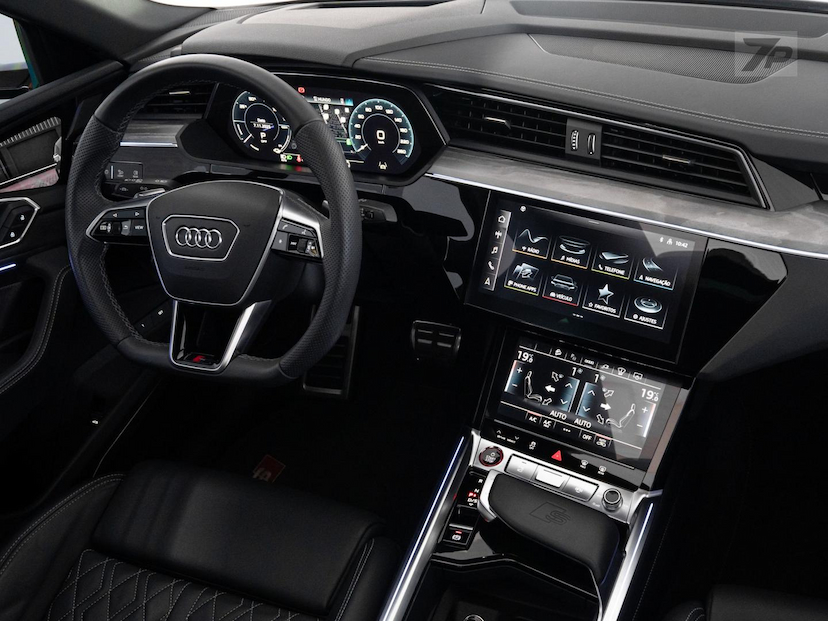 Foto do veículo AUDI SQ8  SPORTBACK E-TRON QUATTRO (ELÉTRICO) 2024 14.260 KM 519.500,00