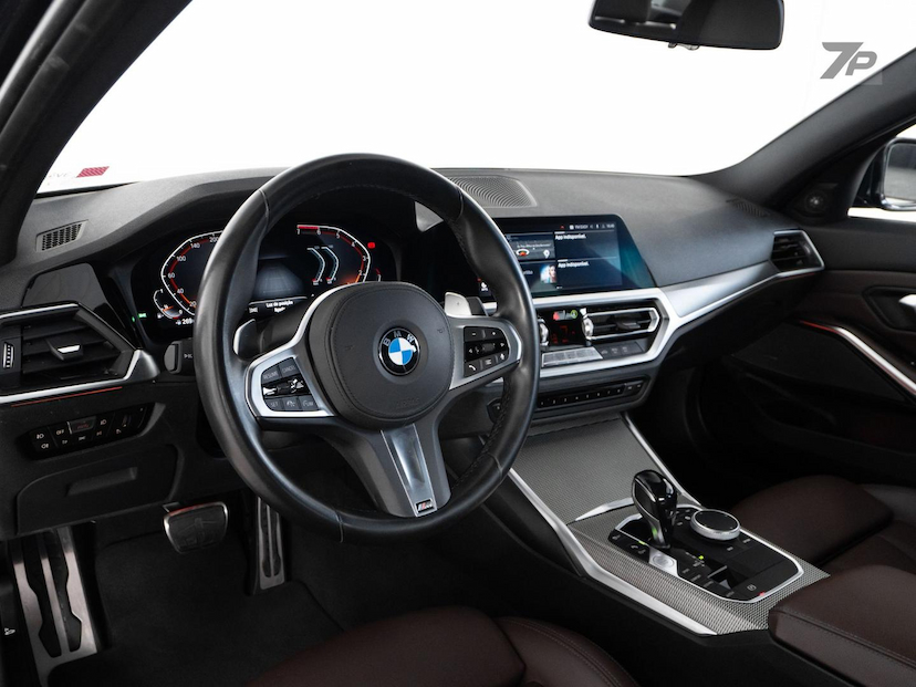 Foto do veículo BMW 320I  2021 30.972 KM 219.000,00