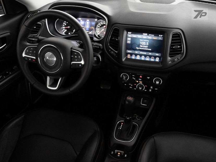 Foto do veículo JEEP COMPASS  LONGITUDE F 2021 30.479 KM 109.800,00
