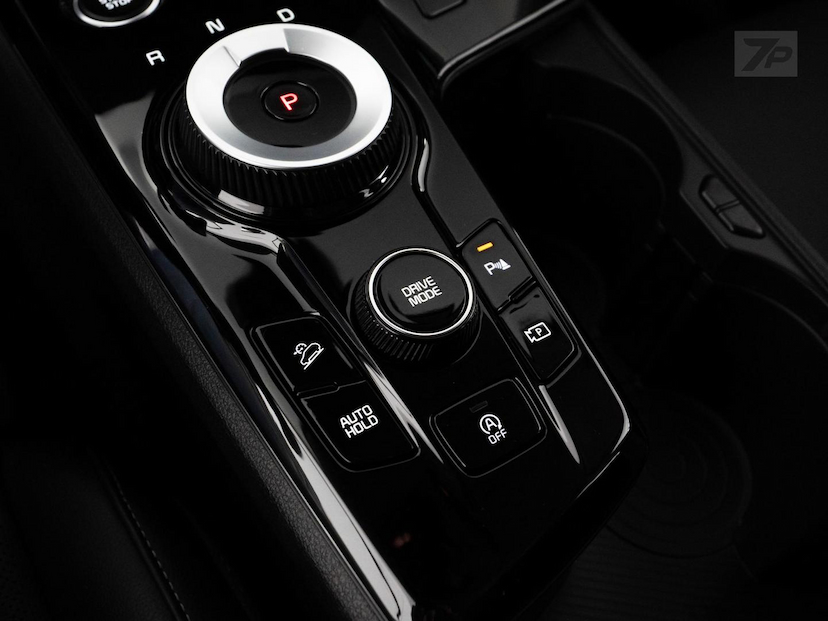 Foto do veículo KIA SPORTAGE  TMHEV EXP 2025 9.047 KM 218.500,00