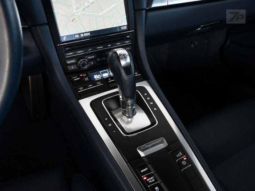Foto do veículo PORSCHE CAYMAN  S 2016 32.100 KM 439.000,00