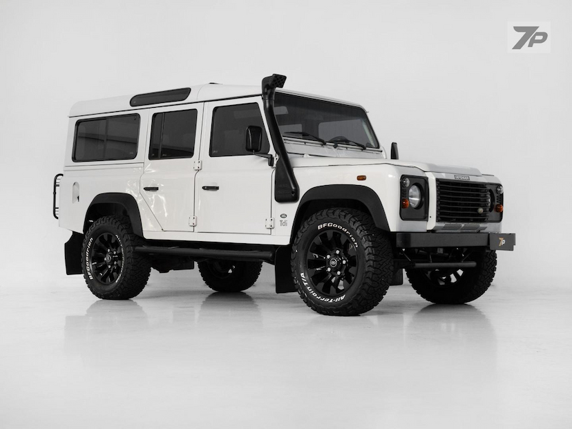 Foto do veículo LAND ROVER DEFENDER  110 CSW 2000 257.489 KM 238.500,00