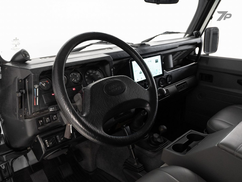 Foto do veículo LAND ROVER DEFENDER  110 CSW 2000 257.489 KM 238.500,00