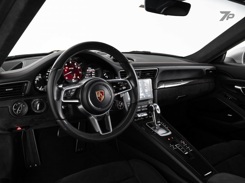 Foto do veículo PORSCHE 911  GTS 2018 17.602 KM 699.000,00