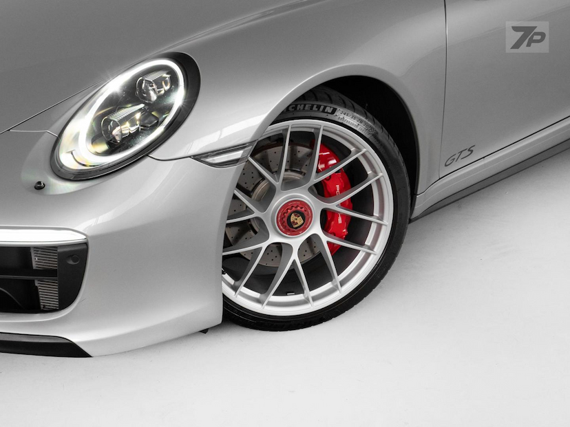 Foto do veículo PORSCHE 911  GTS 2018 17.602 KM 699.000,00