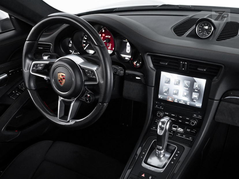 Foto do veículo PORSCHE 911  GTS 2018 17.602 KM 699.000,00