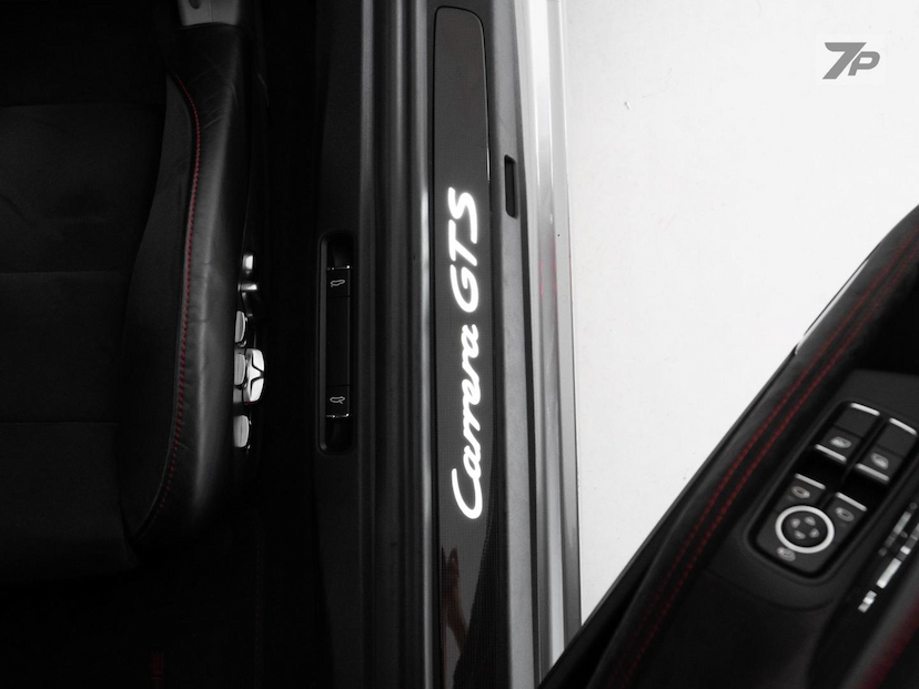 Foto do veículo PORSCHE 911  GTS 2018 17.602 KM 699.000,00