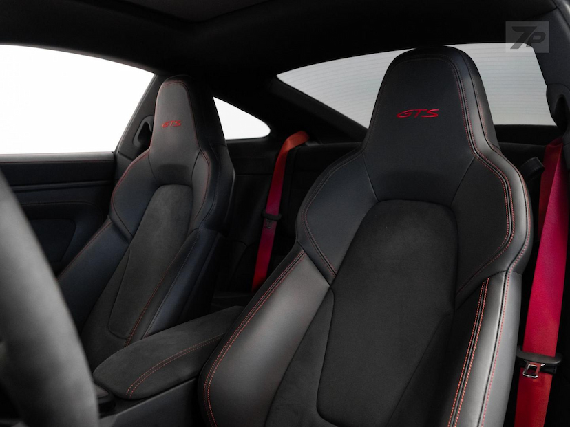 Foto do veículo PORSCHE 911  GTS 2023 5.100 KM 918.500,00